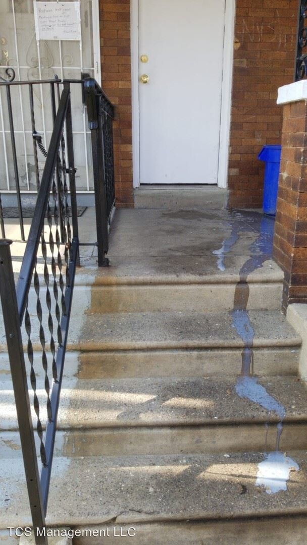 Building Photo - 3 br, 1.5 bath House - 1948 E Monmouth Street