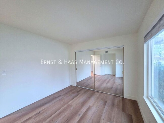 Building Photo - 12512 Cuesta Dr