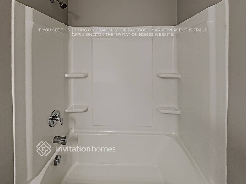 Building Photo - 115 Siena Dr