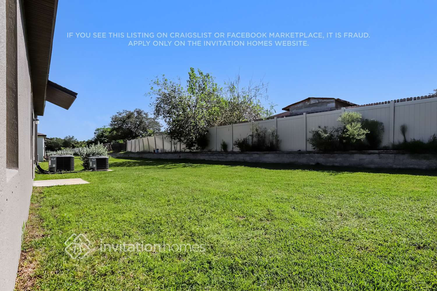 Building Photo - 1580 Blue Rose Dr