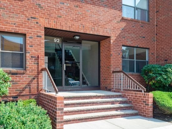 Building Photo - 92 Beverly Hl Ter