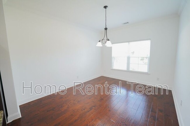 Building Photo - 75 Sailmaker Ln