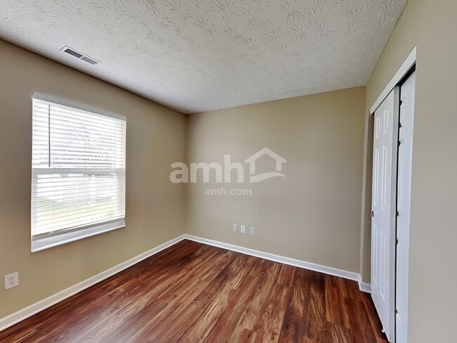 Building Photo - 8427 Nightshade Dr