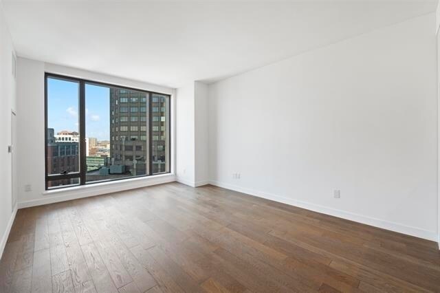 Building Photo - 99 Hudson St