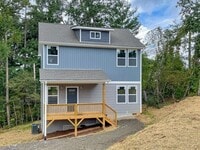 Building Photo - 5 Lofty Vw