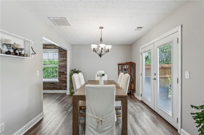 Building Photo - 142 Holly Mill Village Dr