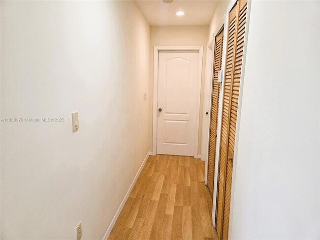Building Photo - 15591 SW 45th Terrace