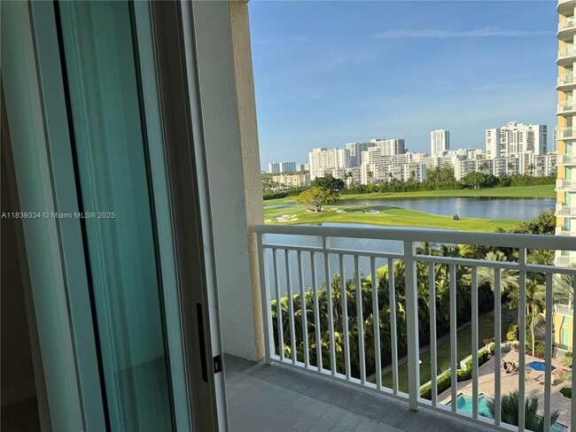 Building Photo - 1745 E Hallandale Beach Blvd