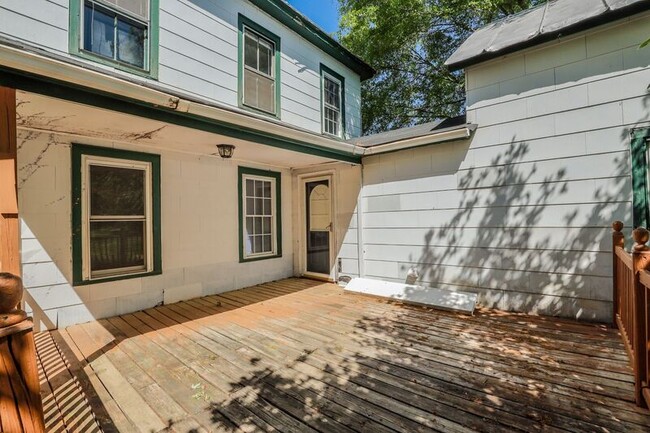 Building Photo - 3963 Oakleys Ln