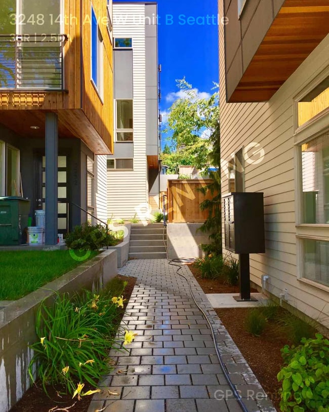 Building Photo - 3248 B 14th Ave W-