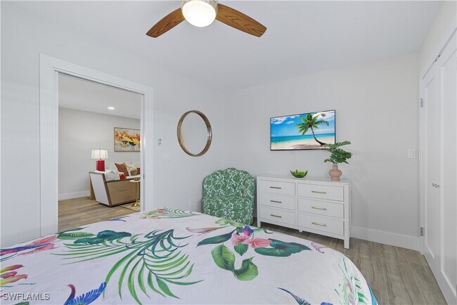 Building Photo - 609 12th Ave S