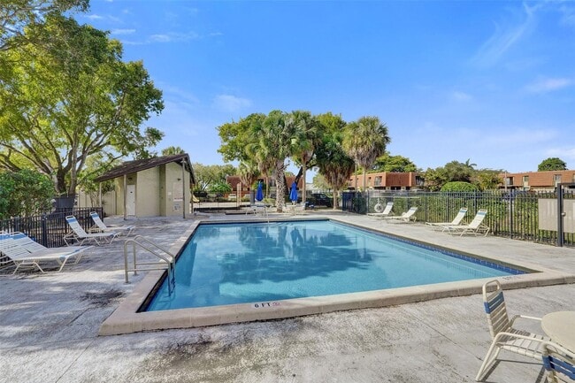 Building Photo - 4872 NW 95th Ave