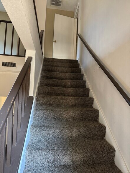 Primary Photo - 3923 Tanglewilde St