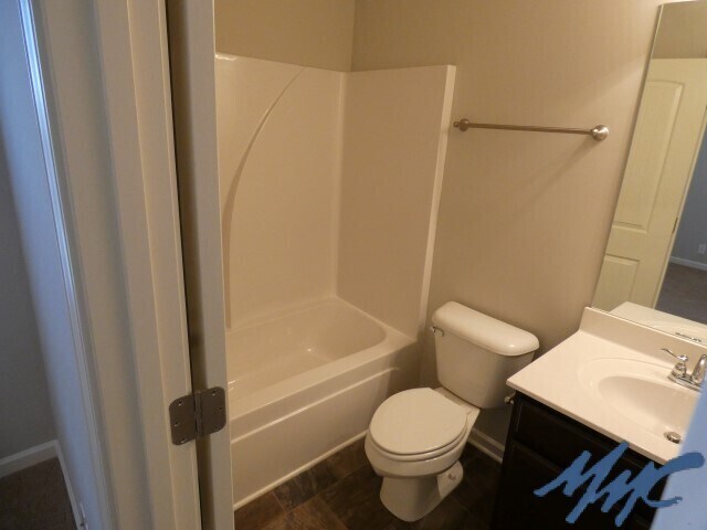 Building Photo - 1511 Orange Ct