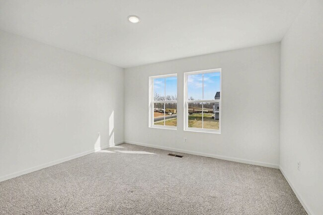 Building Photo - Built 2024 | Modern Townhome Near Fredericksburg – More Space, Better Value