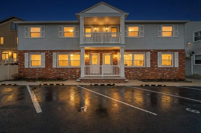 Building Photo - 9506 Ventnor Ave