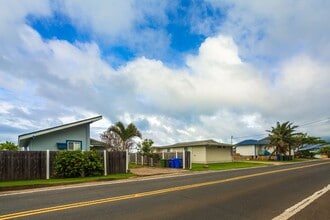 Building Photo - Welcome to this stunning 3-bedroom, 3-bathroom beachfront island oasis in the beautiful Hauula, HI.