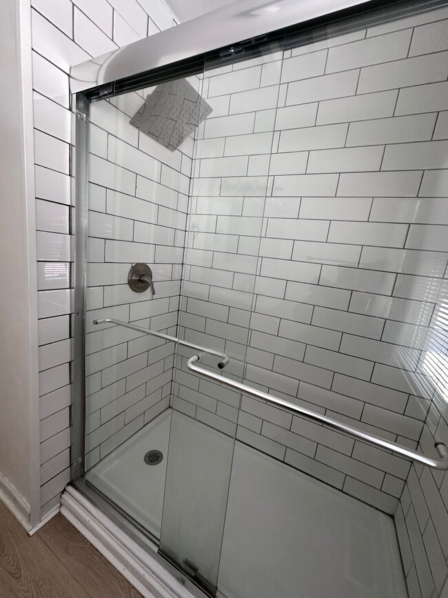 Building Photo - 644 Holly Vista Dr