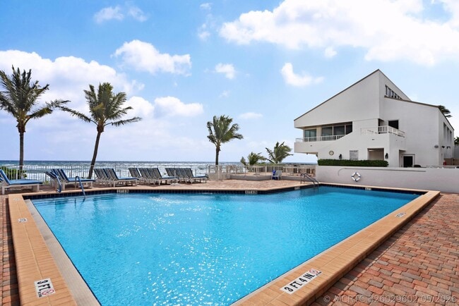 Building Photo - 4750 S Ocean Blvd