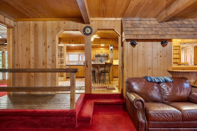 Building Photo - 1058 Pine Log Rd