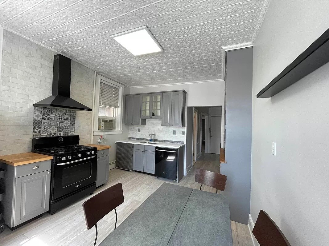 Building Photo - 97 Clifton Terrace