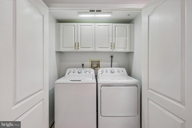 Building Photo - 417 Winding Rose Dr
