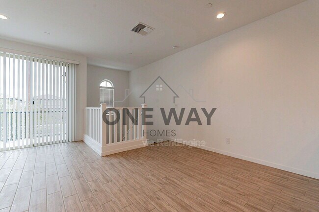 Building Photo - 4643 S Element