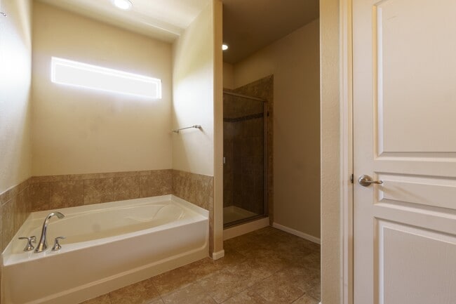 Building Photo - 5604 Saint Patrick View