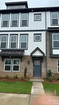 Building Photo - 3214 Stelfox St