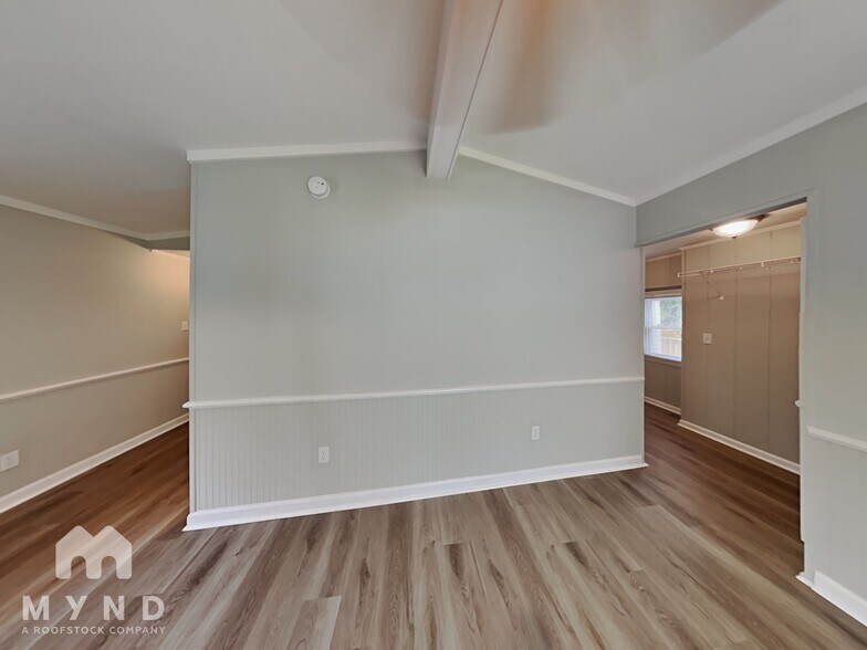 Building Photo - 5520 Kool Springs Dr
