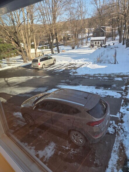 Building Photo - 56 Ellington Ave