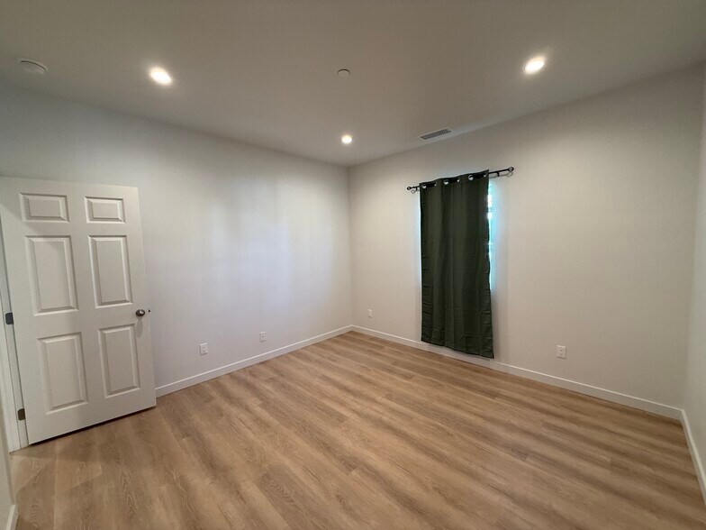 Building Photo - 20352 Sherman Way