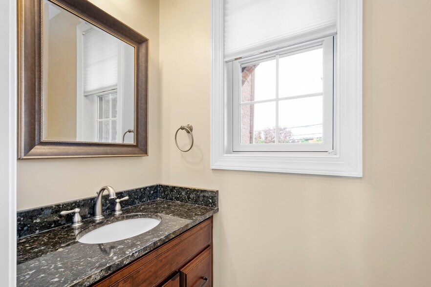1/2 Bath - 3410 Brodhead Rd