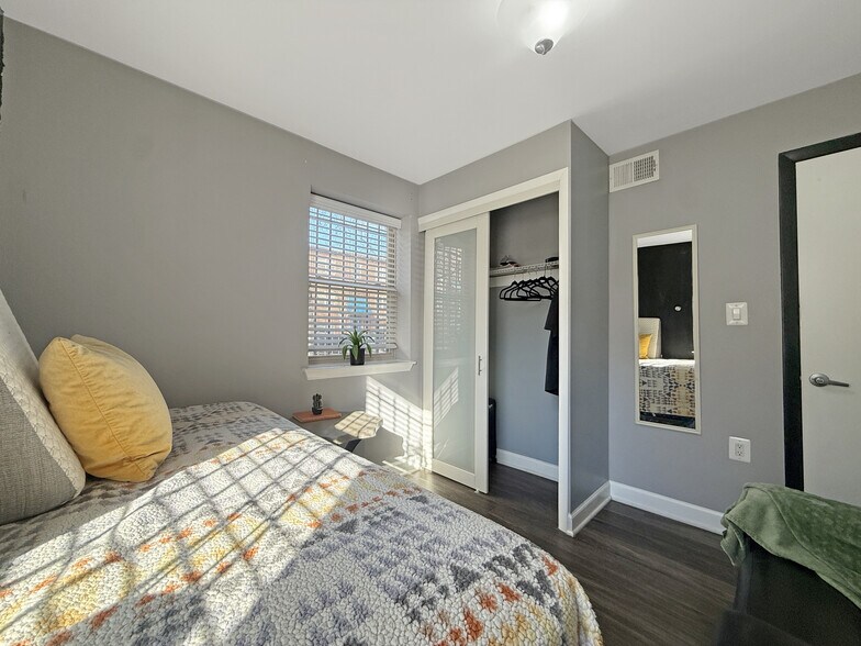 Building Photo - 2650 Birney Pl SE