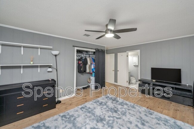 Building Photo - 113 Marimba St