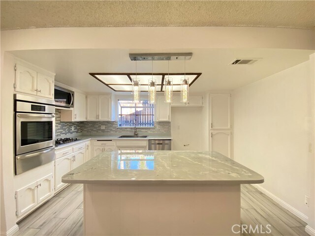 Building Photo - 2560 Grand Teton Ave