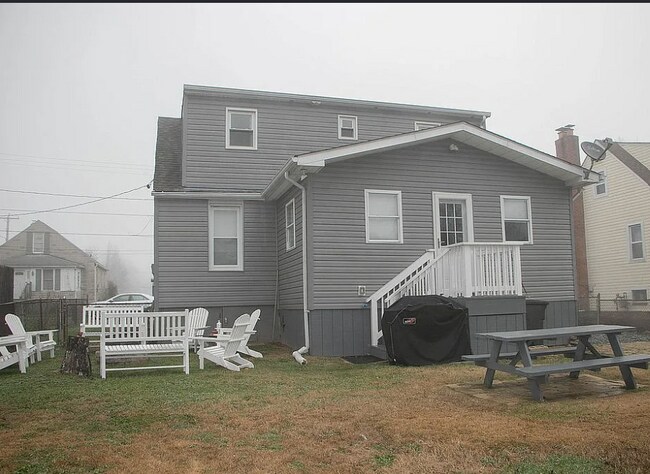 Building Photo - 523 Cedar Hill Rd