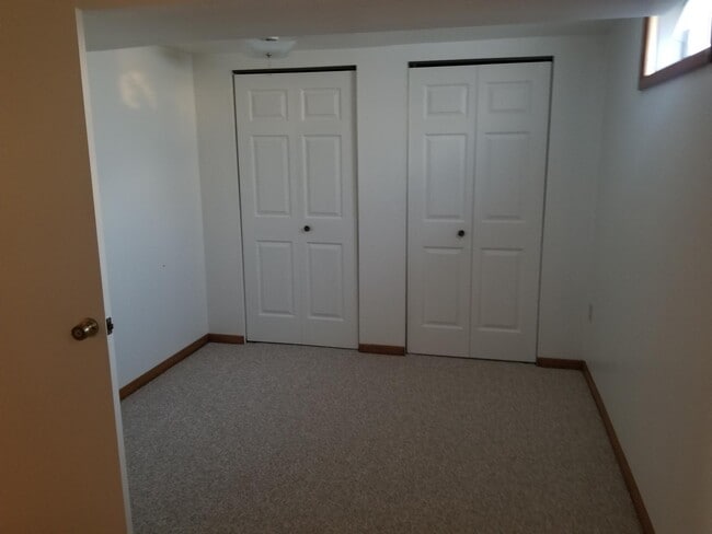 Building Photo - 1305 Abbeywood Rd