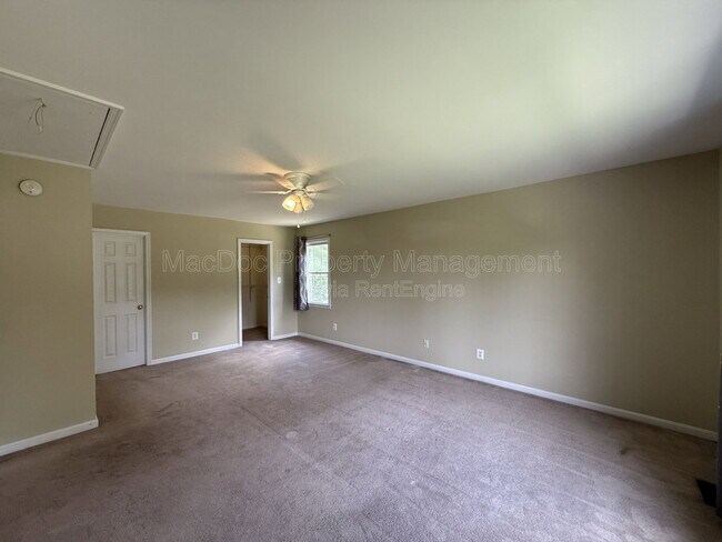 Building Photo - 17493 American Way