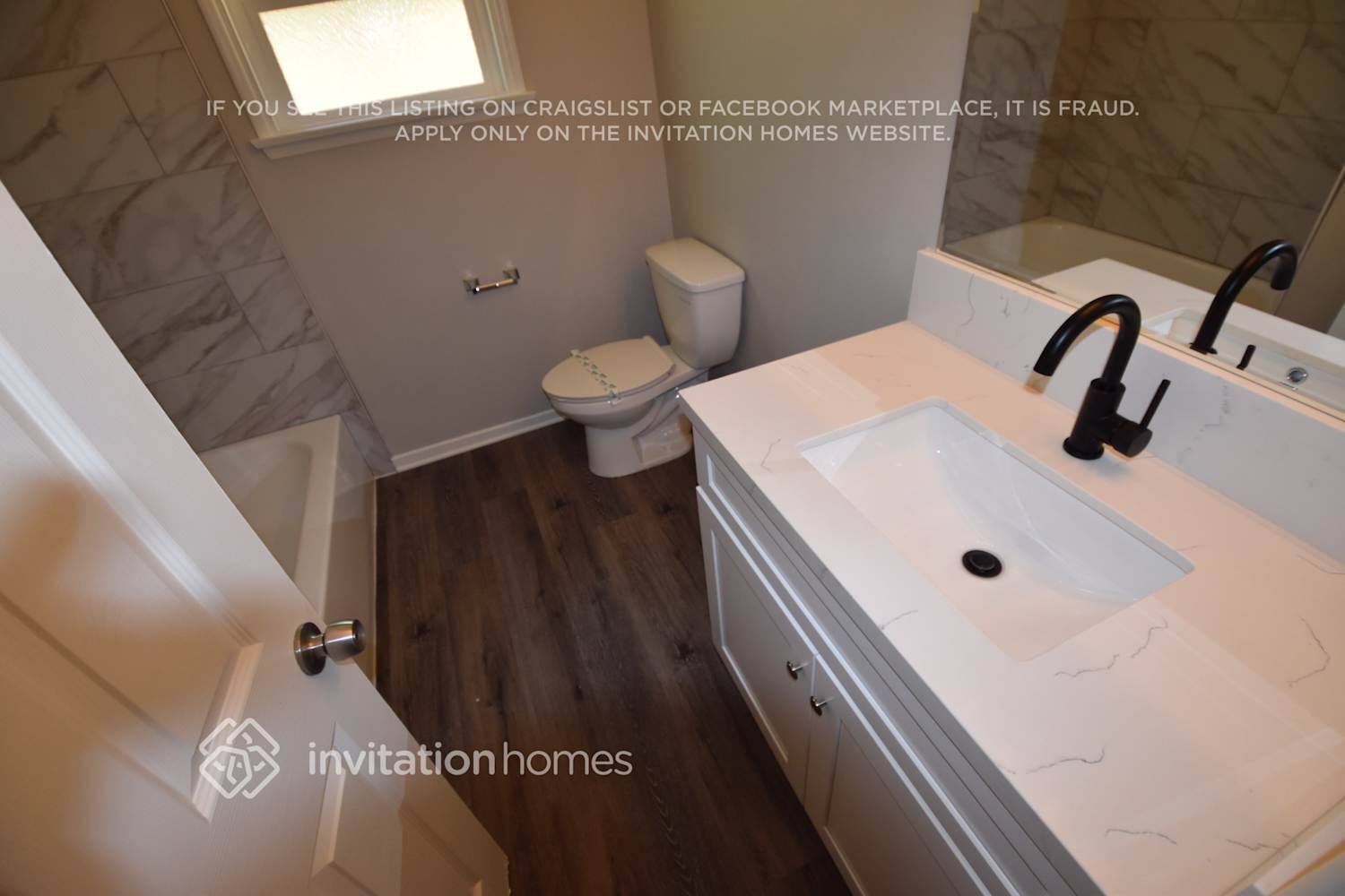 Building Photo - 3216 Knoll Way