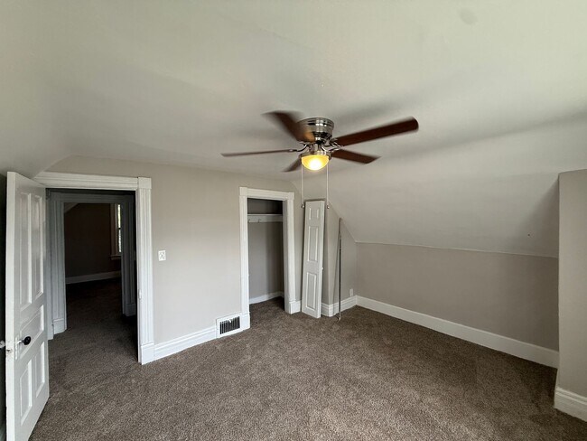 Building Photo - 938 W Edwards St