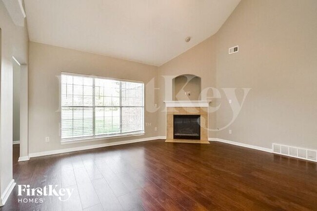 Building Photo - 5013 Gertrude Dr