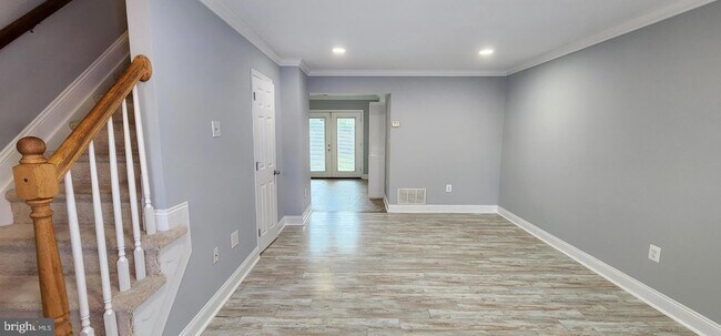 Building Photo - 483 Arwell Ct