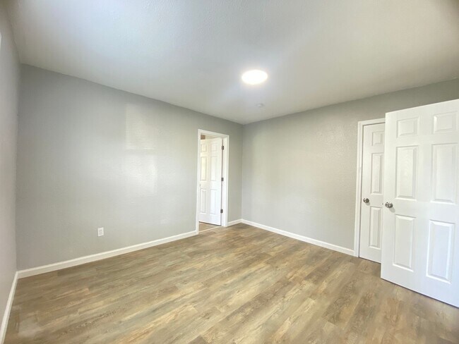 Building Photo - Finley St. 3217