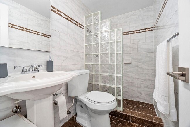 Building Photo - 1720 Harrison St