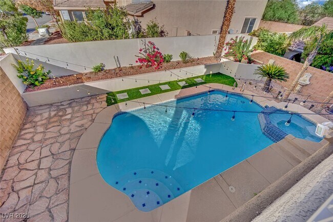 Building Photo - 10336 Early Morning Ave