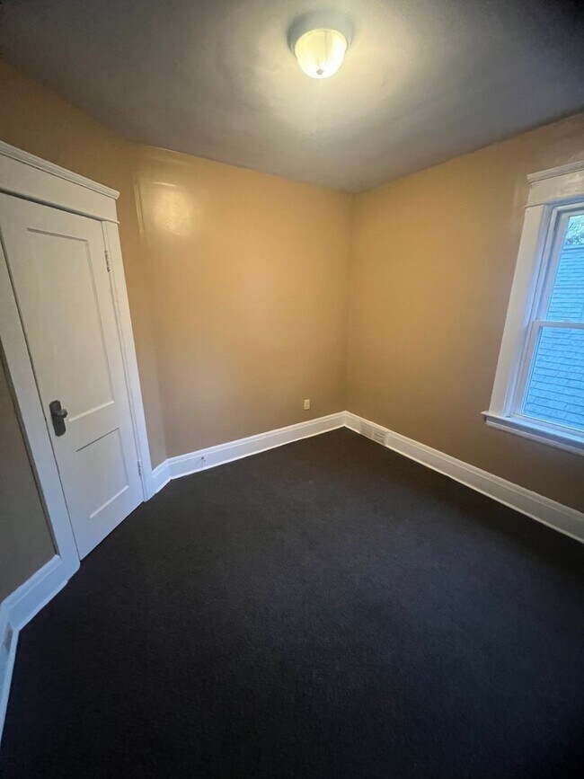 21719 LIBERTY 21719 Liberty St Erie PA 16507 Apartment Finder