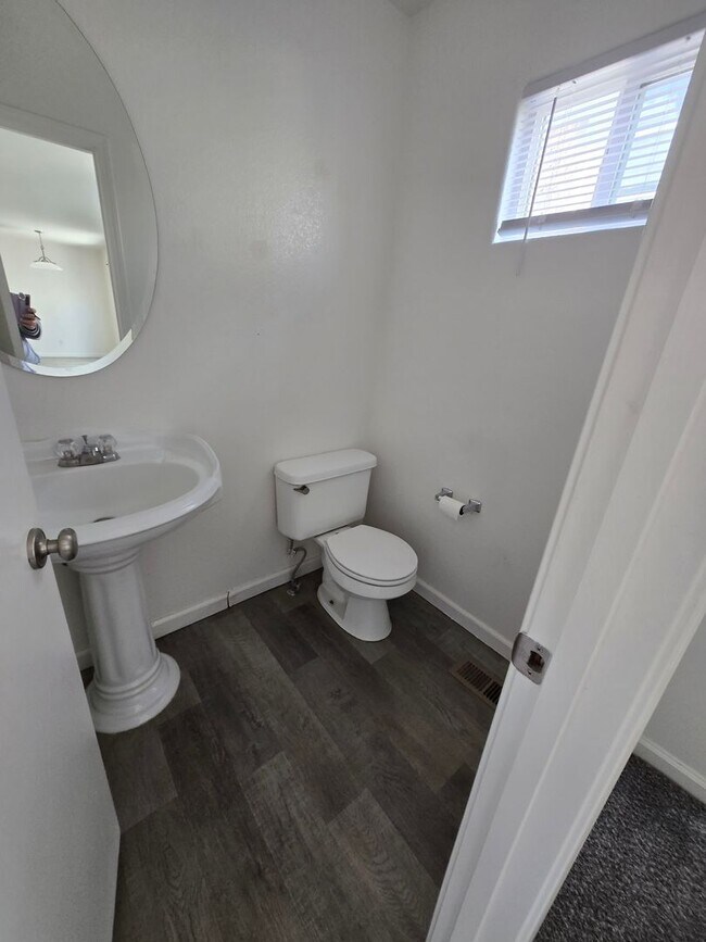 Building Photo - 141 Palmer Dr