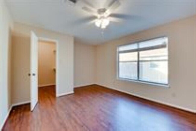 Building Photo - 15114 Mira Vista Dr