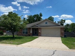 Building Photo - 2907 Burlington